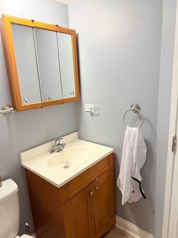 4620 Fishermans Terrace GE, Lyons, IL 60534