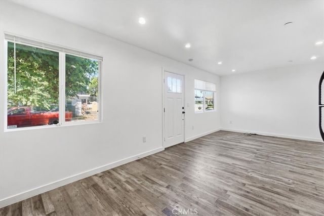 4150 S Normandie, Los Angeles, CA 90037