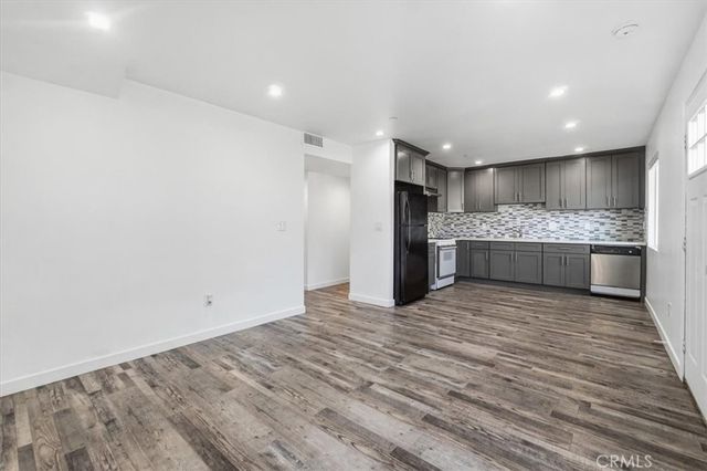 4150 S Normandie, Los Angeles, CA 90037