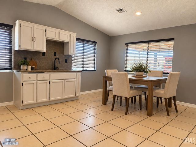 6507 Lost Canyon Court, Bakersfield, CA 93307