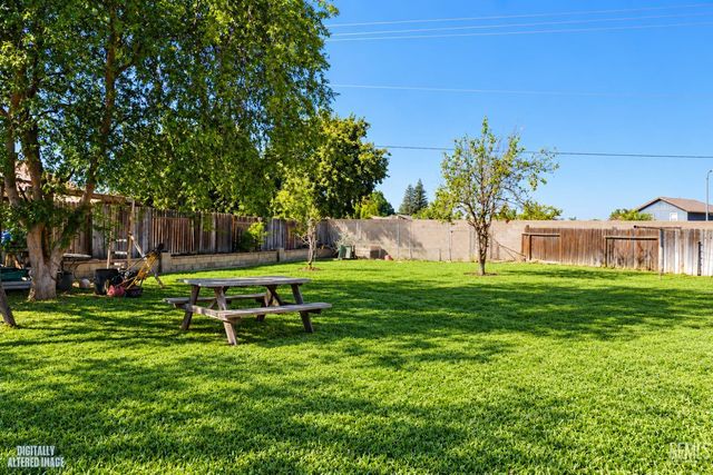 6507 Lost Canyon Court, Bakersfield, CA 93307