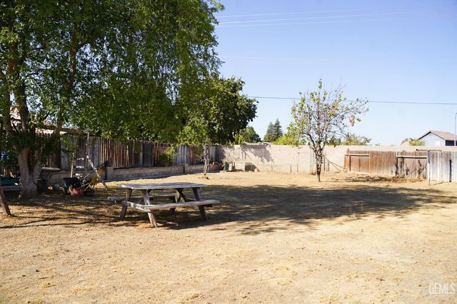 6507 Lost Canyon Court, Bakersfield, CA 93307