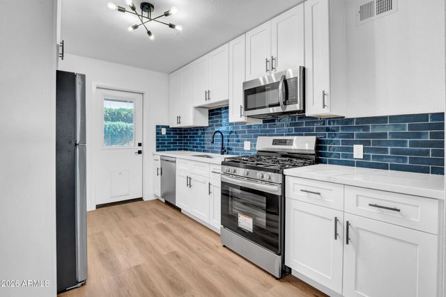 4323 N 13TH Place, Phoenix, AZ 85014