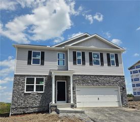186 Laurel Hills Dr, Buffalo Twp, PA 16055