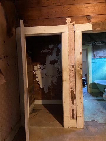 213 Hunt Street, Houston, TX 77003