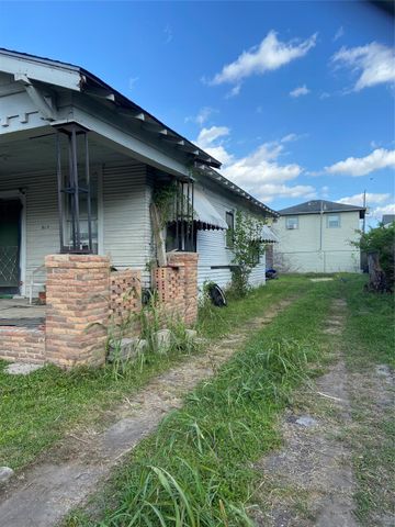 213 Hunt Street, Houston, TX 77003