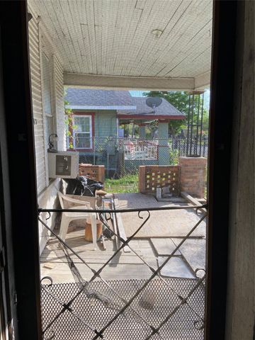 213 Hunt Street, Houston, TX 77003