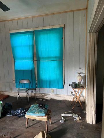 213 Hunt Street, Houston, TX 77003