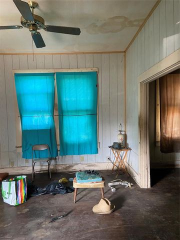 213 Hunt Street, Houston, TX 77003