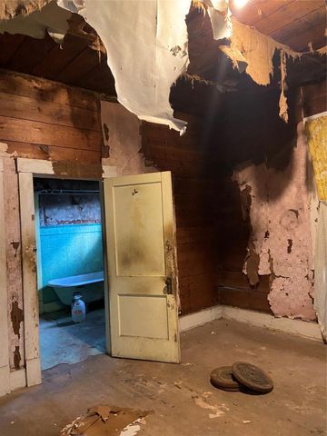 213 Hunt Street, Houston, TX 77003