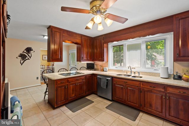 2597 BRADDOCK RD, Mount Airy, MD 21771