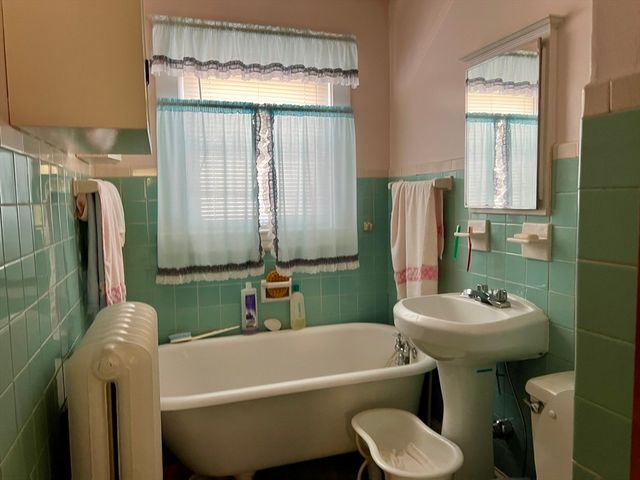 152-154 Chestnut St, New Bedford, MA 02740