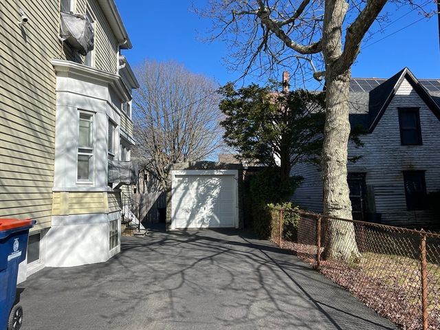 152-154 Chestnut St, New Bedford, MA 02740