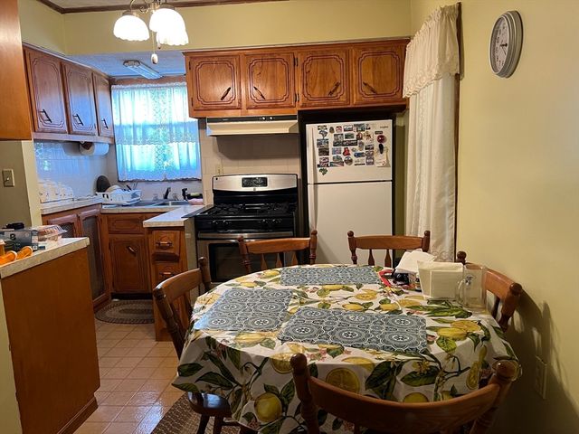 152-154 Chestnut St, New Bedford, MA 02740