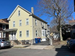 152-154 Chestnut St, New Bedford, MA 02740
