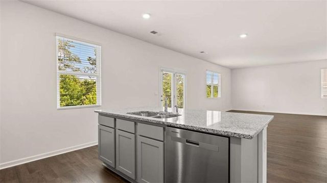 89 White Spruce Way, Newnan, GA 30265