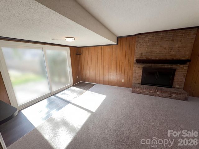 7700 Meadowdale Lane, Charlotte, NC 28212