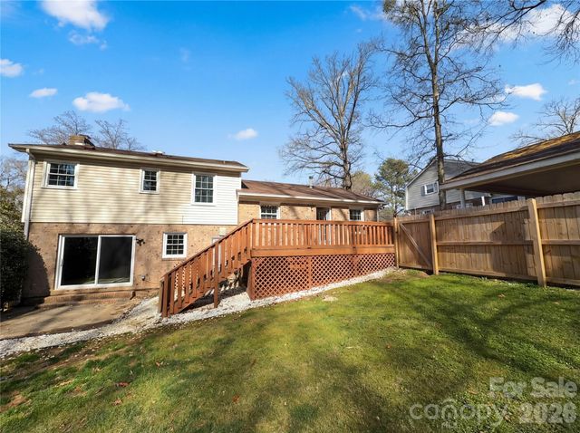 7700 Meadowdale Lane, Charlotte, NC 28212