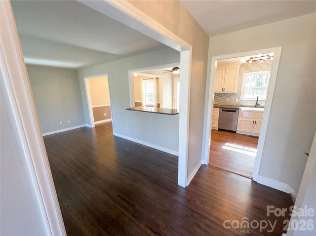 7700 Meadowdale Lane, Charlotte, NC 28212