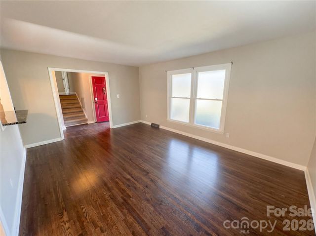 7700 Meadowdale Lane, Charlotte, NC 28212