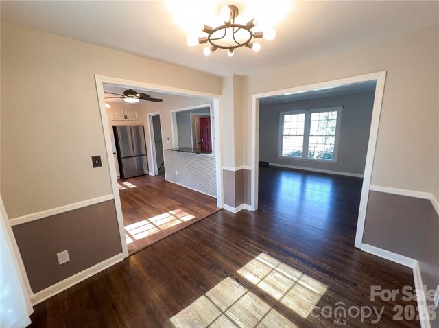 7700 Meadowdale Lane, Charlotte, NC 28212