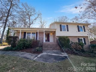 7700 Meadowdale Lane, Charlotte, NC 28212