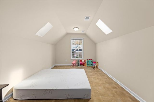 1304 Suzanne Lane, Lexington, NC 27295