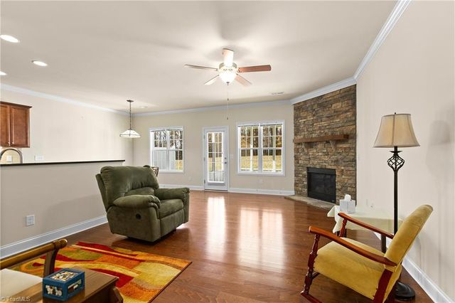 1304 Suzanne Lane, Lexington, NC 27295