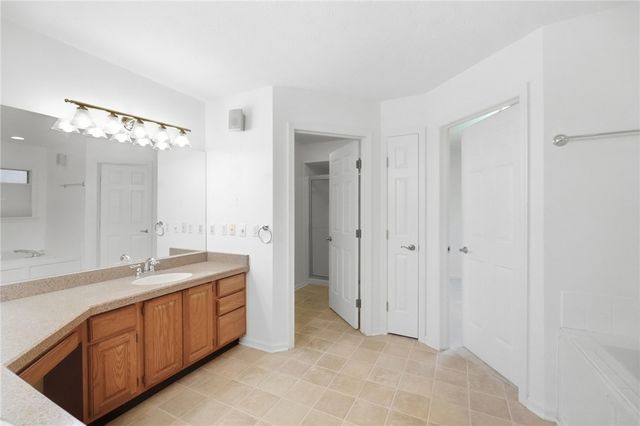 2140 Hidden Woods Boulevard, Beavercreek, OH 45431