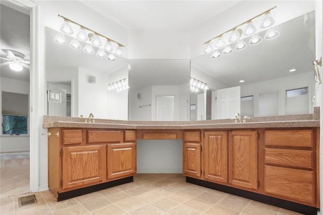 2140 Hidden Woods Boulevard, Beavercreek, OH 45431