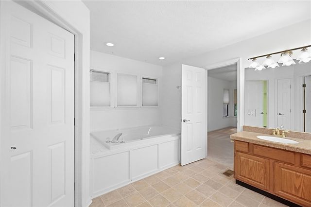 2140 Hidden Woods Boulevard, Beavercreek, OH 45431