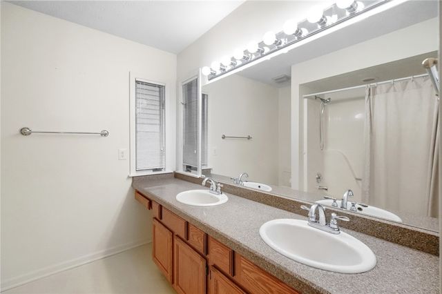 2140 Hidden Woods Boulevard, Beavercreek, OH 45431