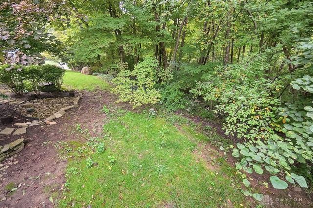 2140 Hidden Woods Boulevard, Beavercreek, OH 45431
