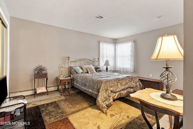 31 Redhook Bay Drive, Toms River, NJ 08757