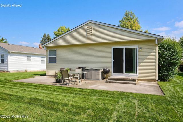 31 Redhook Bay Drive, Toms River, NJ 08757