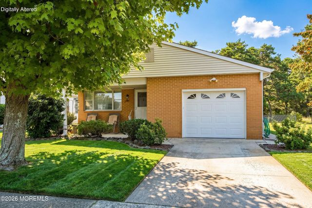31 Redhook Bay Drive, Toms River, NJ 08757