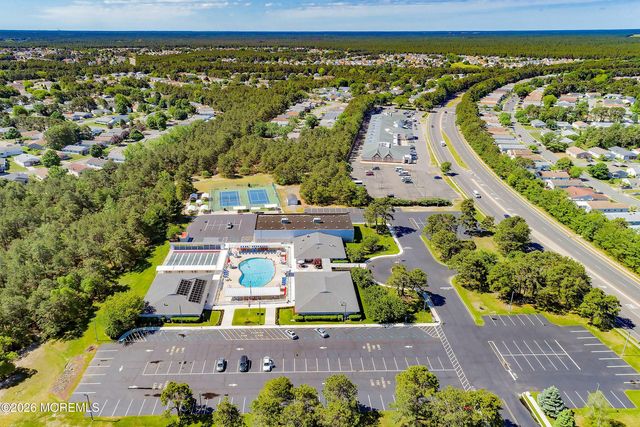 31 Redhook Bay Drive, Toms River, NJ 08757