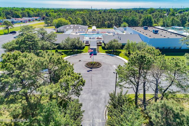 31 Redhook Bay Drive, Toms River, NJ 08757
