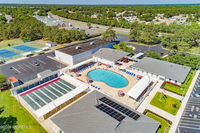 31 Redhook Bay Drive, Toms River, NJ 08757
