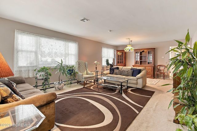 31 Redhook Bay Drive, Toms River, NJ 08757