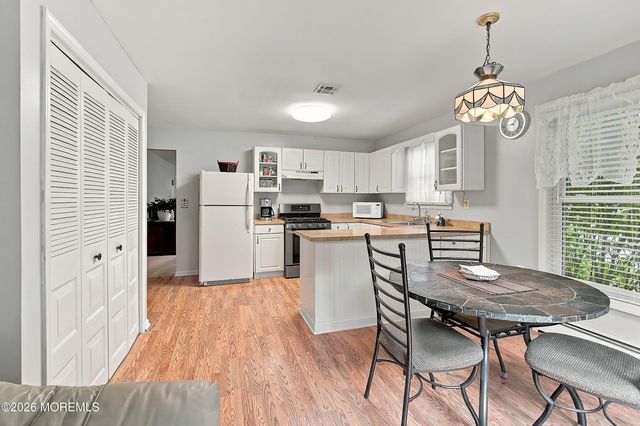 31 Redhook Bay Drive, Toms River, NJ 08757