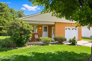 31 Redhook Bay Drive, Toms River, NJ 08757