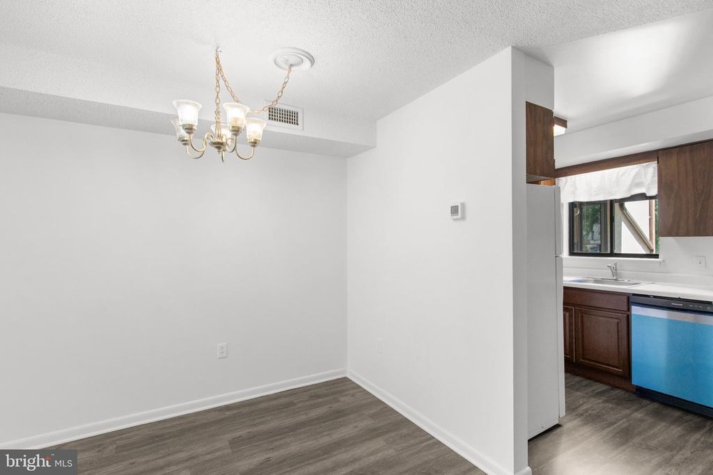 Image 20 of property listing at 228 CANAL DR #G-208, Salisbury, MD 21804