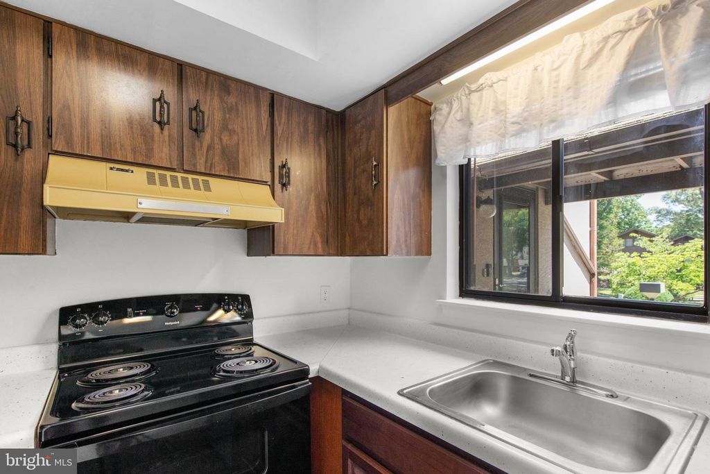 Image 22 of property listing at 228 CANAL DR #G-208, Salisbury, MD 21804