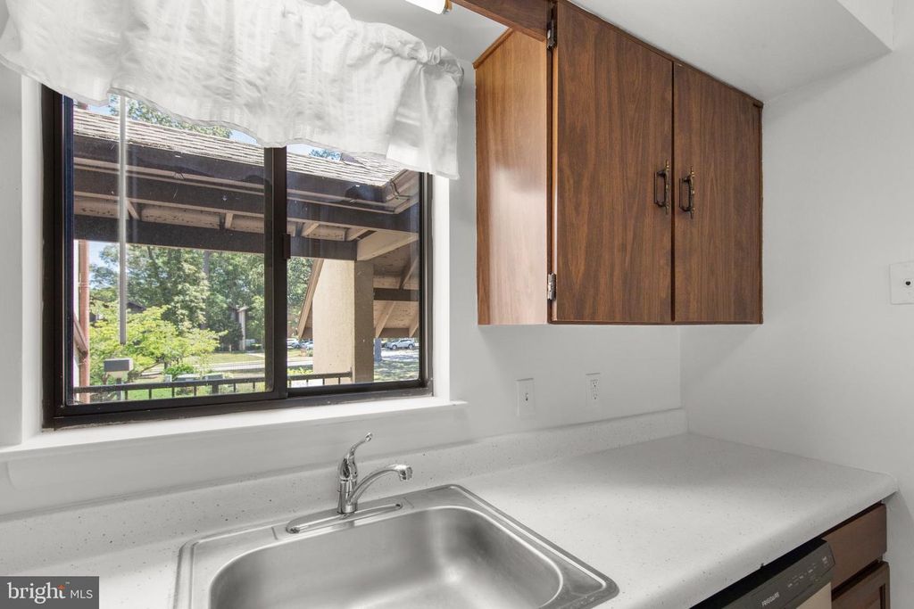 Image 23 of property listing at 228 CANAL DR #G-208, Salisbury, MD 21804