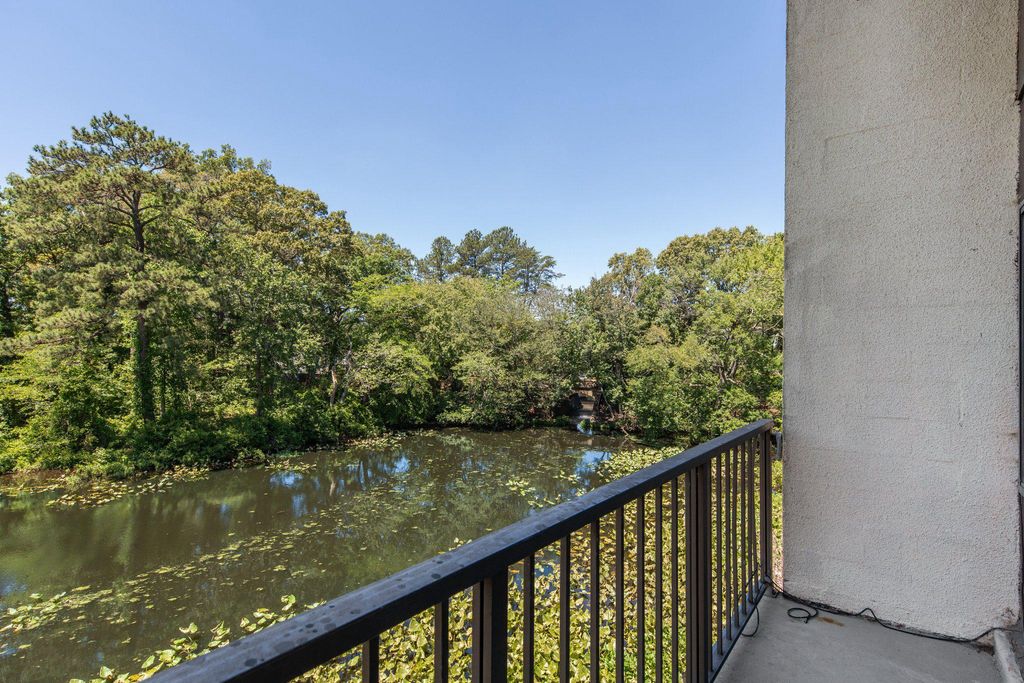 Image 27 of property listing at 228 CANAL DR #G-208, Salisbury, MD 21804