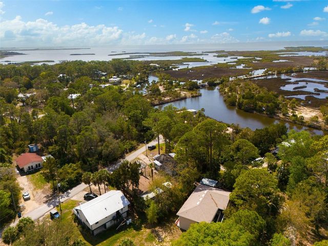 4489 FISHMAN AVENUE, Weeki Wachee, FL 34607