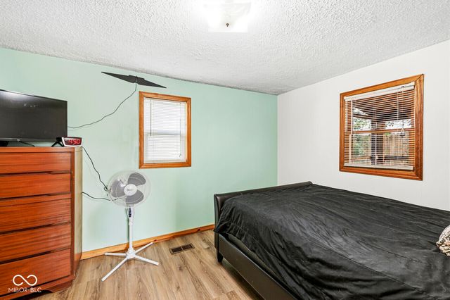 105 W Pierce, Whitestown, IN 46075