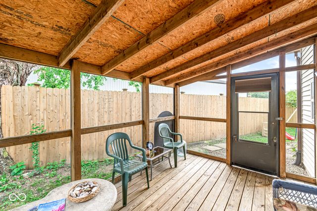 105 W Pierce, Whitestown, IN 46075