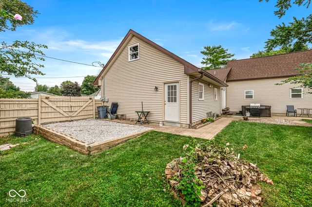 105 W Pierce, Whitestown, IN 46075